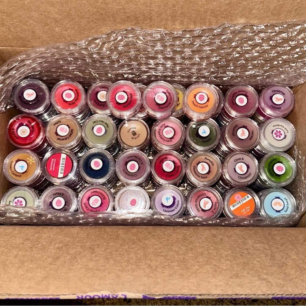 Lot of Scentsy Testers (131)